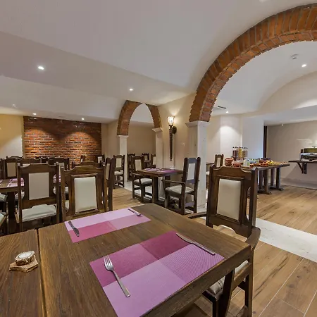 Palace 4* Solin