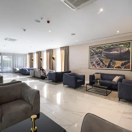 Ξενοδοχείο Palace Σολίν