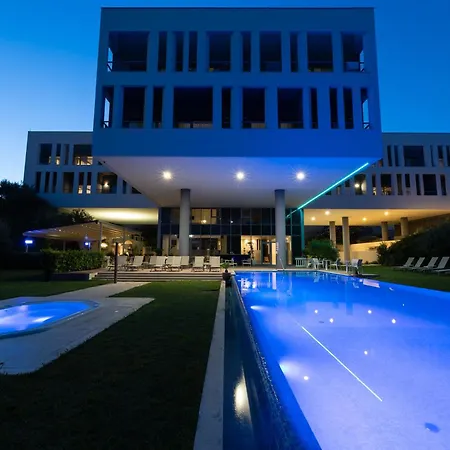 Palace 4*
