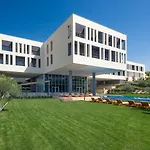 Palace 4*