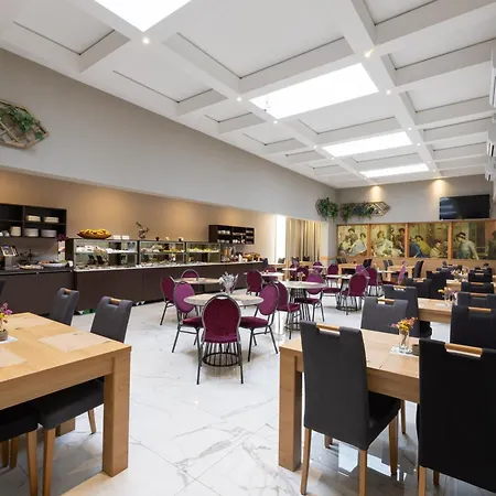 Palace 4* Solin