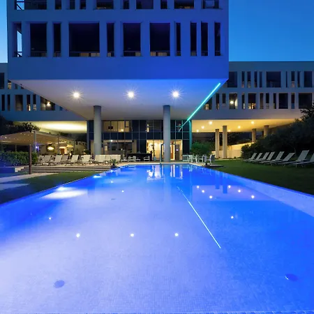 Palace 4*
