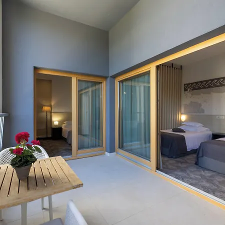 Palace Готель 4*